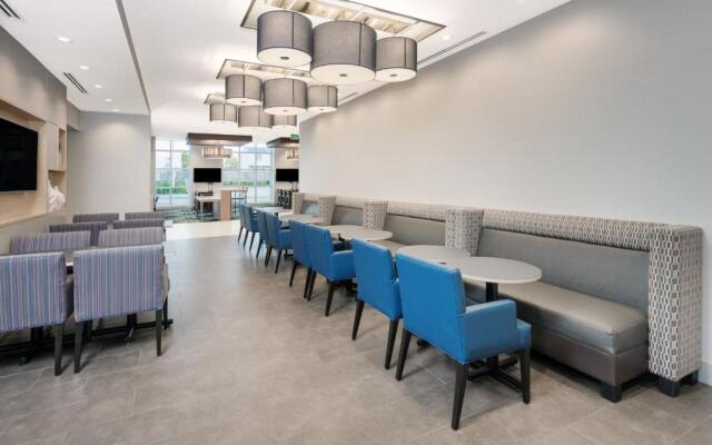 Holiday Inn Express & Suites Downtown Ottawa East by IHG