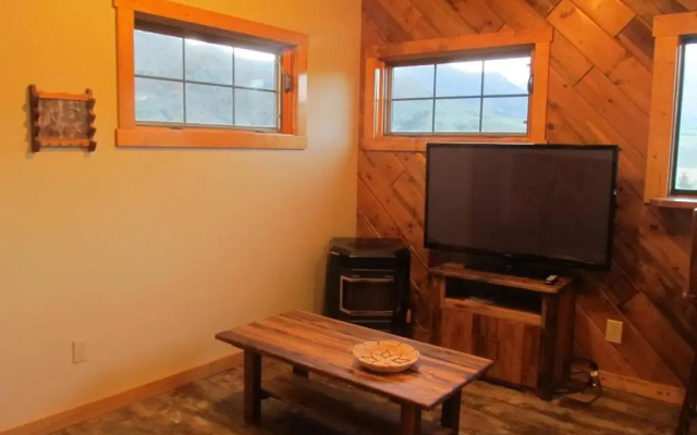Mountain Man Cabin