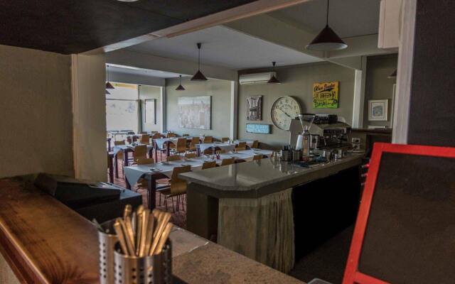 Moruya Waterfront Hotel Motel
