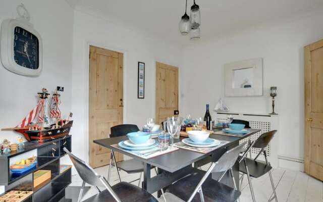 Bright Holiday Home in Broadstairs With Garden