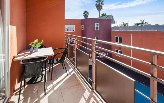 The Live Hotel