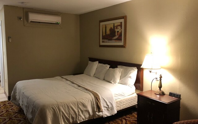Whaler Inn And Suites