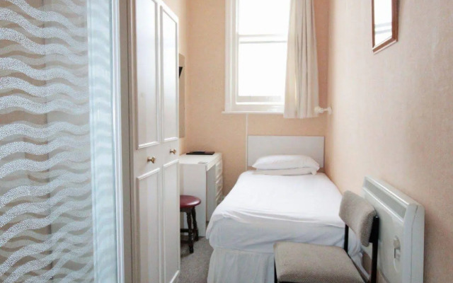 Marine Parade Hotel