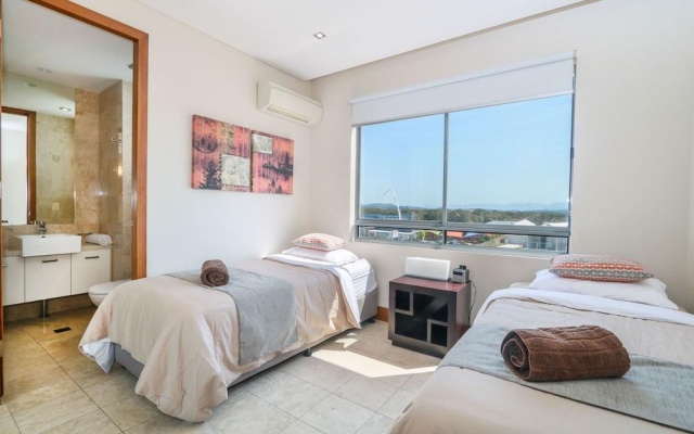Luxury 2 Bed Apartment located in the Santai Resort – Guest Rooms – Casuarina