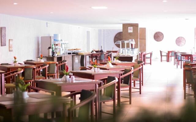 El Aram Beach & Convention