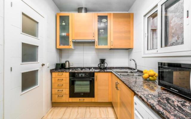 FridaysFlats, Arc de Triomf - Solar & Spacious