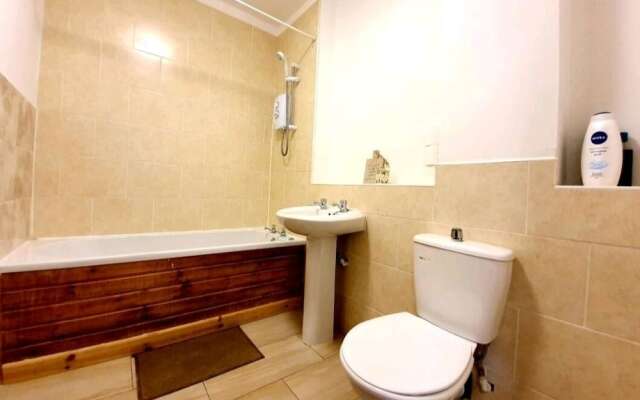 Spacious Home in the Buzzing West End