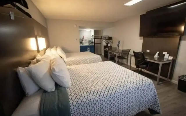 Economy Inn & Suites - фото 2