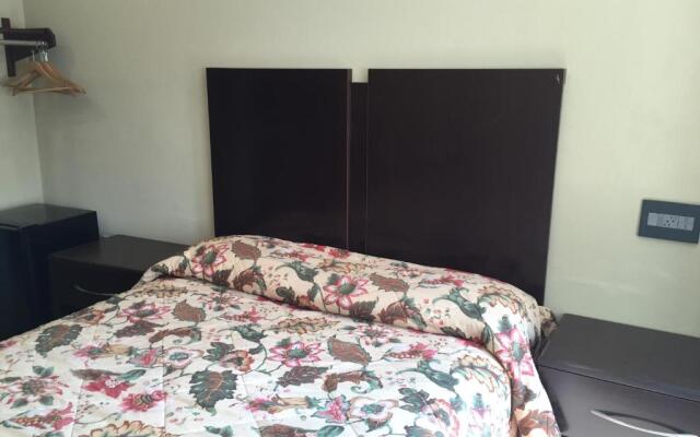 Deluxe Inn Redwood City