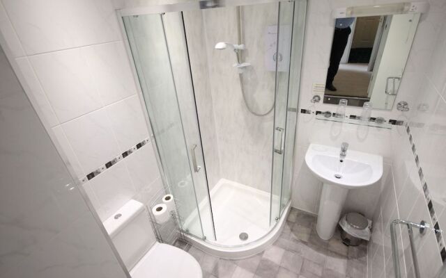 Coombe Court Hotel