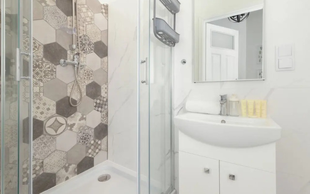 Sopot 3 Bedroom Apartment by Renters