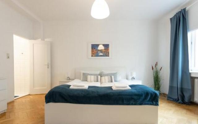 City Center Operastreet Apartment "Italy"