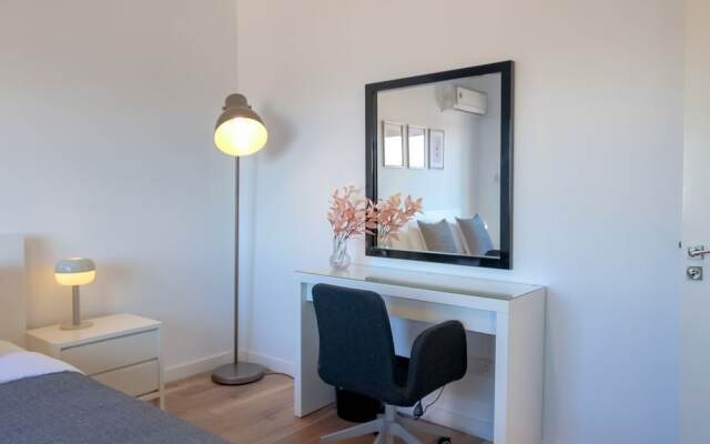Phaedrus Living: Ourania City Heights Flat