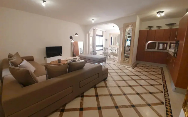 Golden Tulip APT Spacieux Avec Deux Terrasses