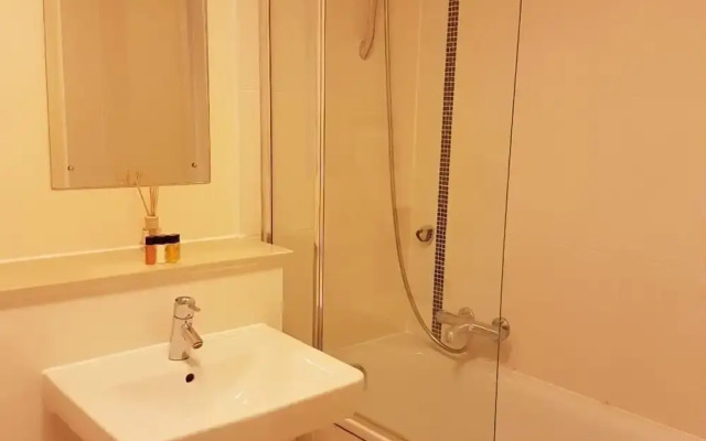 45 Brooklyn House - Lap of Luxury City Centre Apartments in Hub - Parking, City View