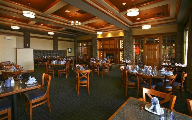 Watkins Glen Harbor Hotel