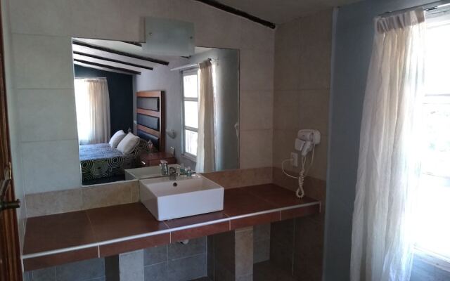 Hotel Hacienda Coyotes