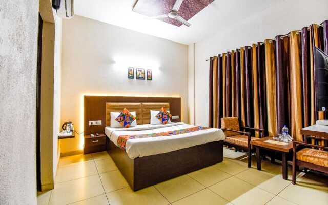 OYO 23203 G-5 Villas