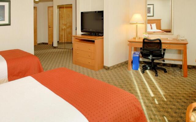 Holiday Inn Hotel & Suites North Vancouver, an IHG Hotel