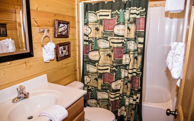 Coppertop - Four Bedroom Cabin