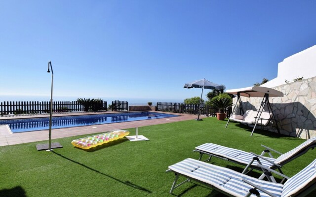 Tasteful and Modern Villa With Private Swimming Pool