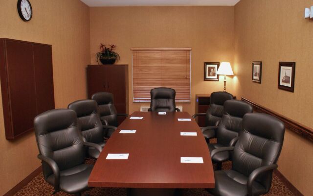 Hampton Inn & Suites Red Bluff