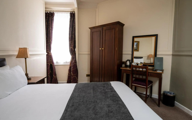 Antelope Hotel by Greene King Inns