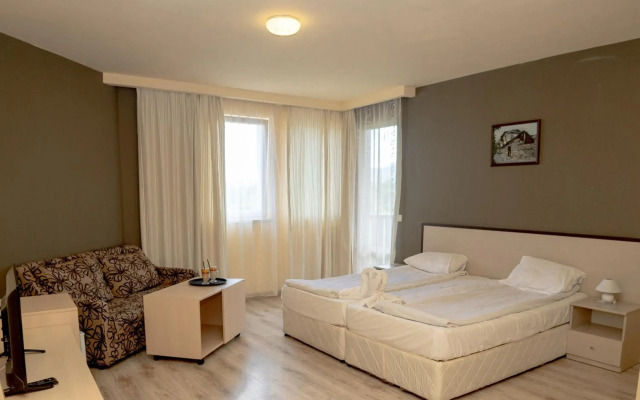 Seven Seasons Hotel