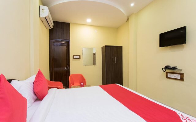 OYO 16121 Hotel Antilia