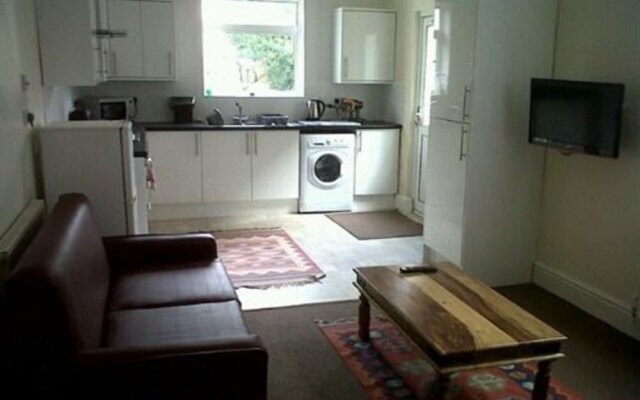 Flat 5 Cardiff