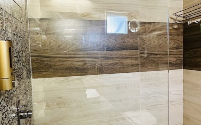 Luxury Stay By Hmt