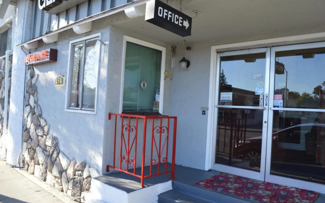 Glass Slipper Inn - Stanford Palo Alto