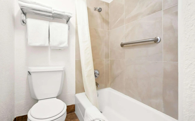 Quality Inn Port Angeles - near Olympic National Park