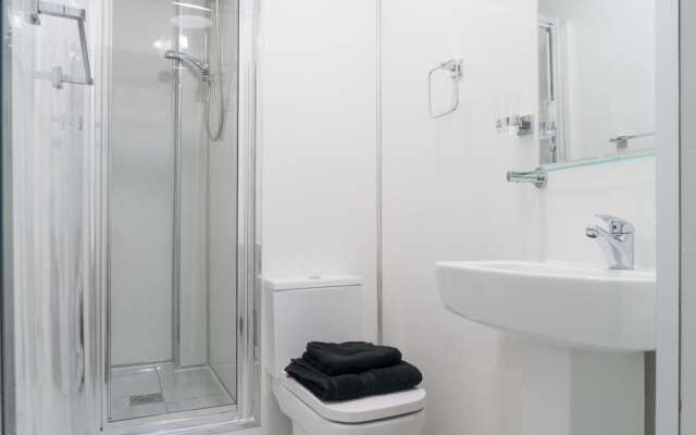 Newly Refurbished 1 Bedroom Flat