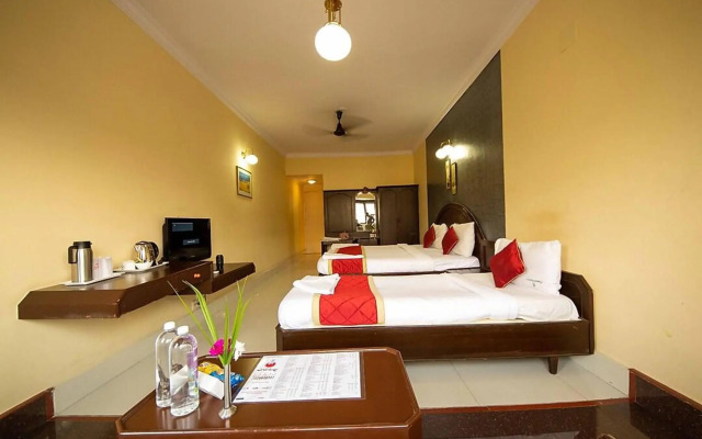 FabHotel Samrat Residency