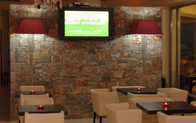 Angela Suites Boutique Hotel