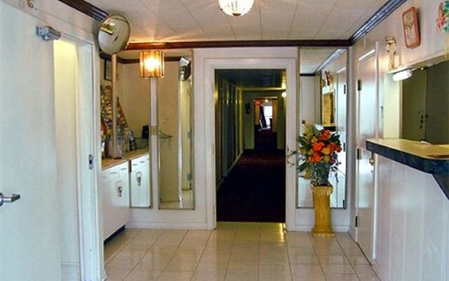 Empress Hotel
