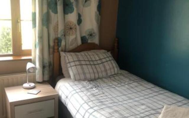 Manor Lodge B&B
