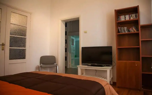 Acropolis detached house