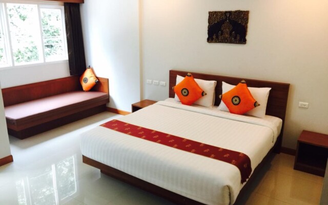 Chollada Inn Kamala