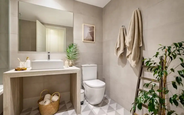 Java - 3 Bedroom and Shared Pool in Almagro