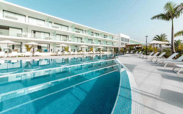 Amarilla Golf Residences