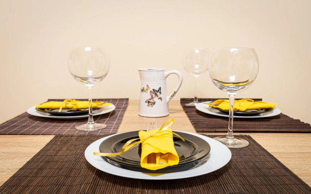 Stylish 2BD Apartment with a Nice Cozy Terrace