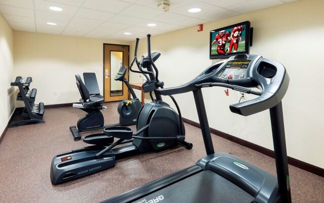 Red Roof Inn PLUS+ & Suites Malone