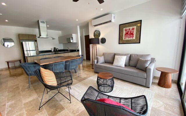 CASA DOS ABEJAS by Serenada