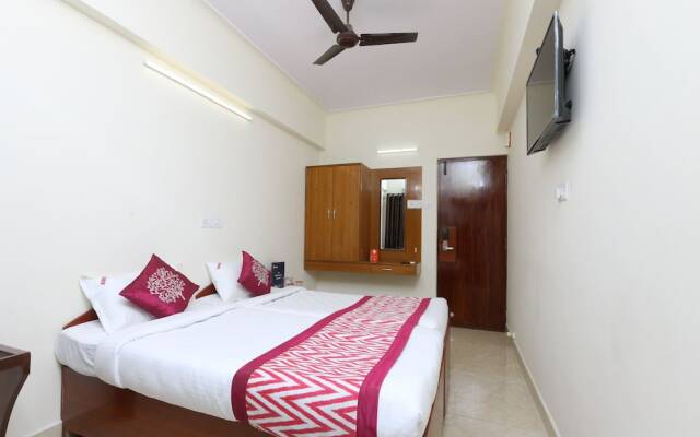 OYO 11433 Kishore Inn