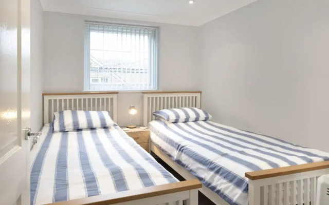 Captivating 2-bed Villa in Millendreath Near Looe