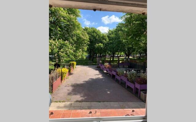 2 Pieces de Charme Au Coeur du Village de Cabris