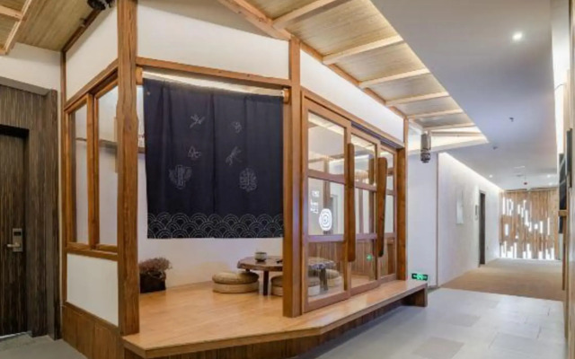 Shifang Qinglv Hotel