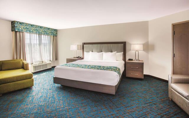 La Quinta Inn & Suites by Wyndham St. Paul-Woodbury